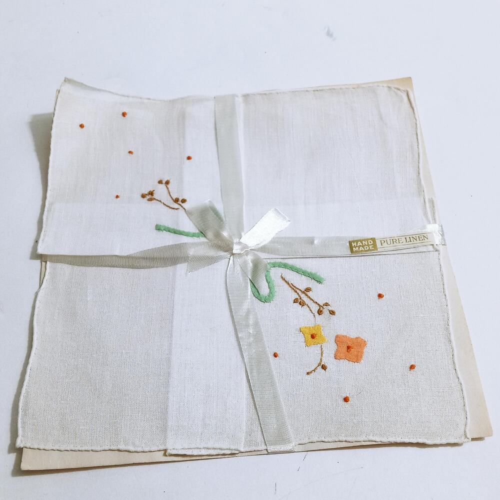 Vintage Linen Floral Embroidered Handkerchief Cottagecore Hankie NOS (lbbb)